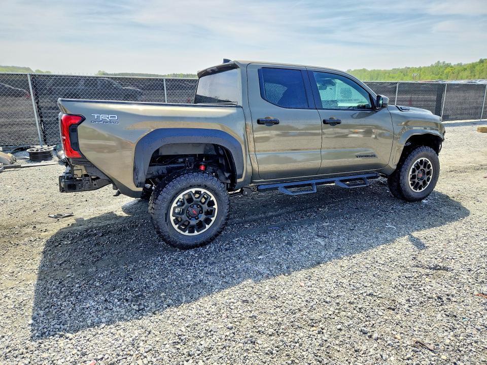 2025 Toyota Tacoma TRD OFF-ROAD HV