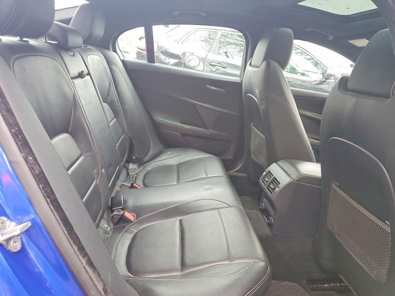 2017 Jaguar Xe R-sport