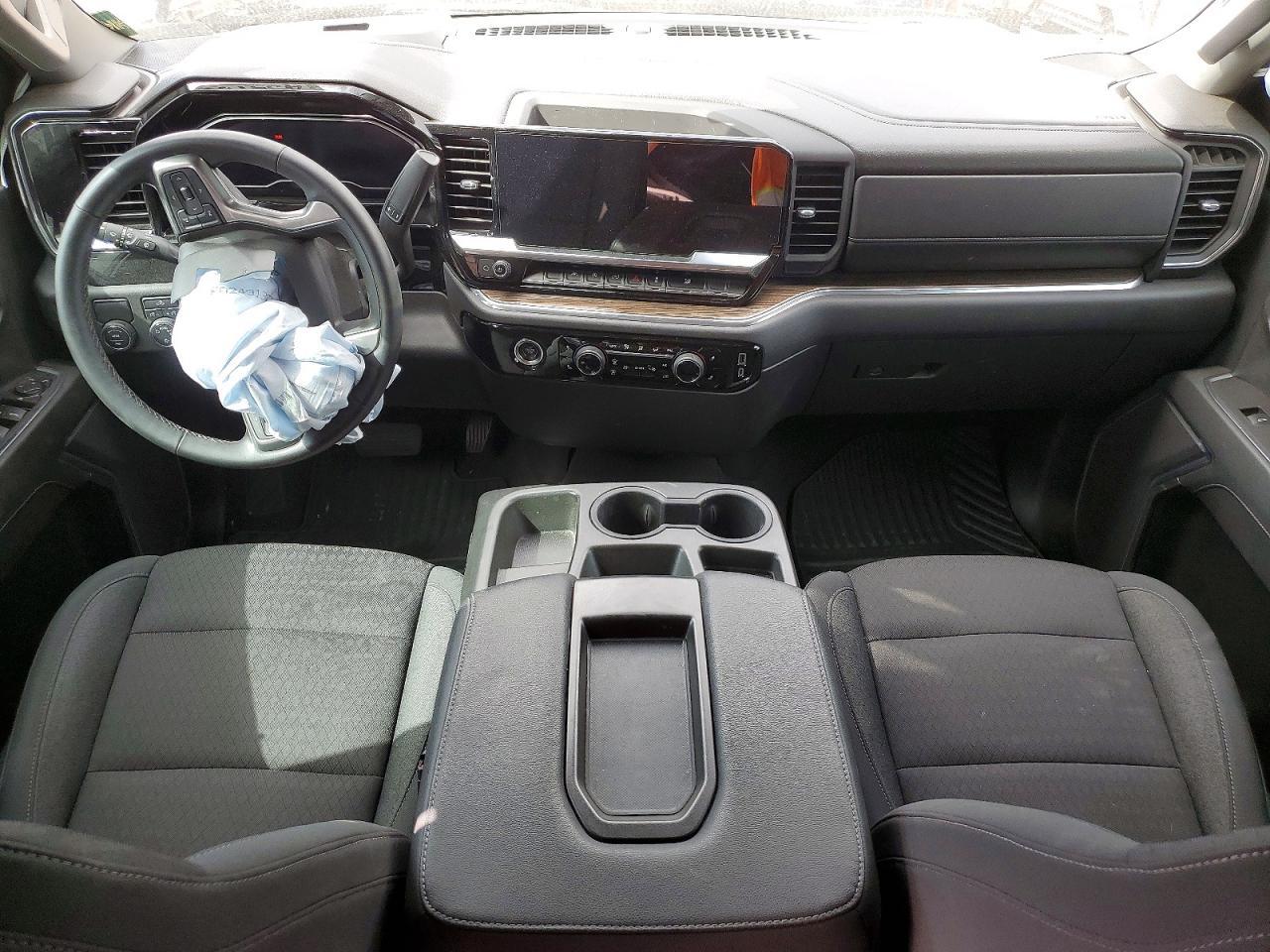 2023 Chevrolet Silverado C1500 LT