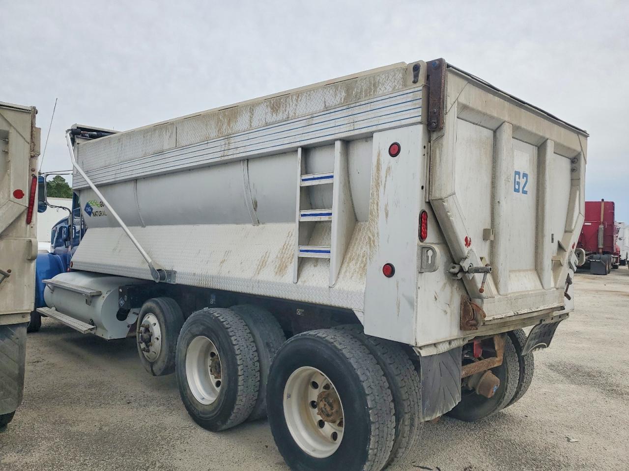 2015 Peterbilt 365 Dump Truck