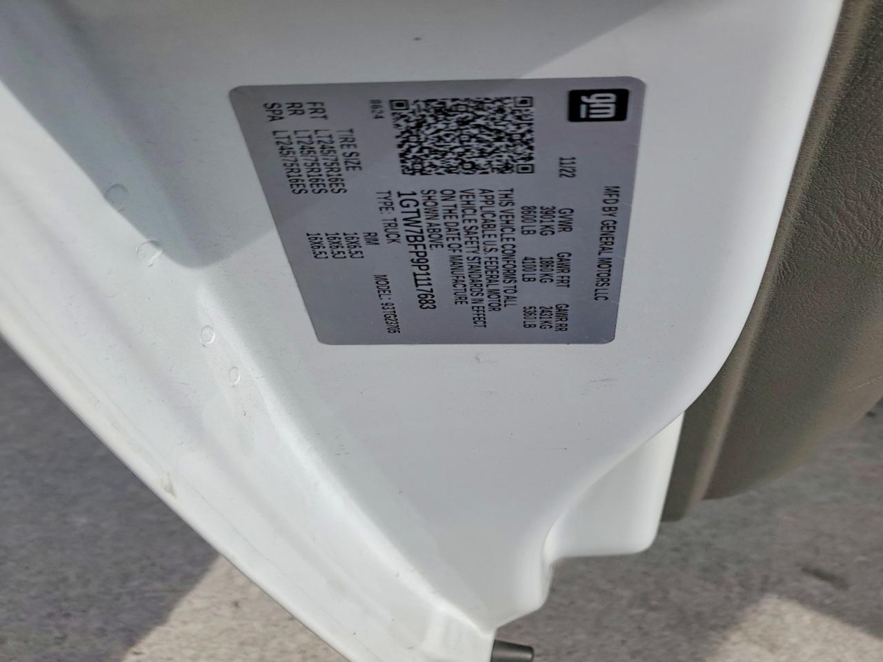 2023 GMC Savana 2500 Cargo EXT Delivery Van
