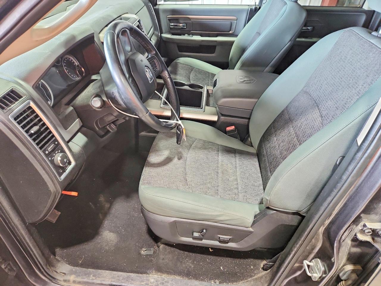 2015 Dodge RAM 1500 SLT