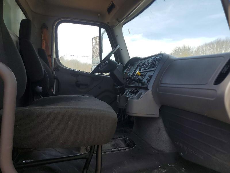 2020 Freightliner Business Class M2 Refrigerated BOX Truck