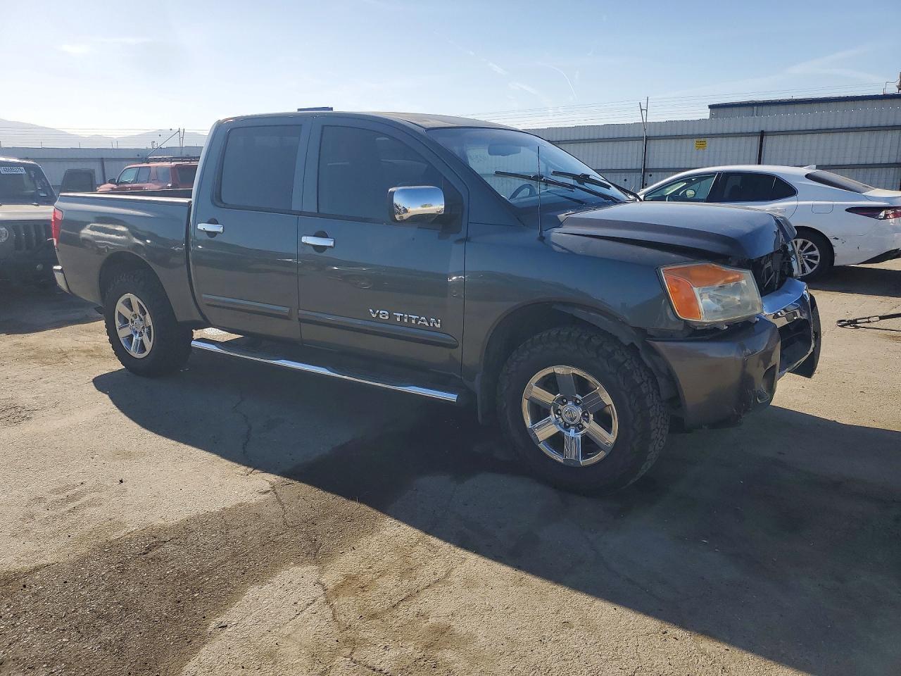 2011 Nissan Titan SV
