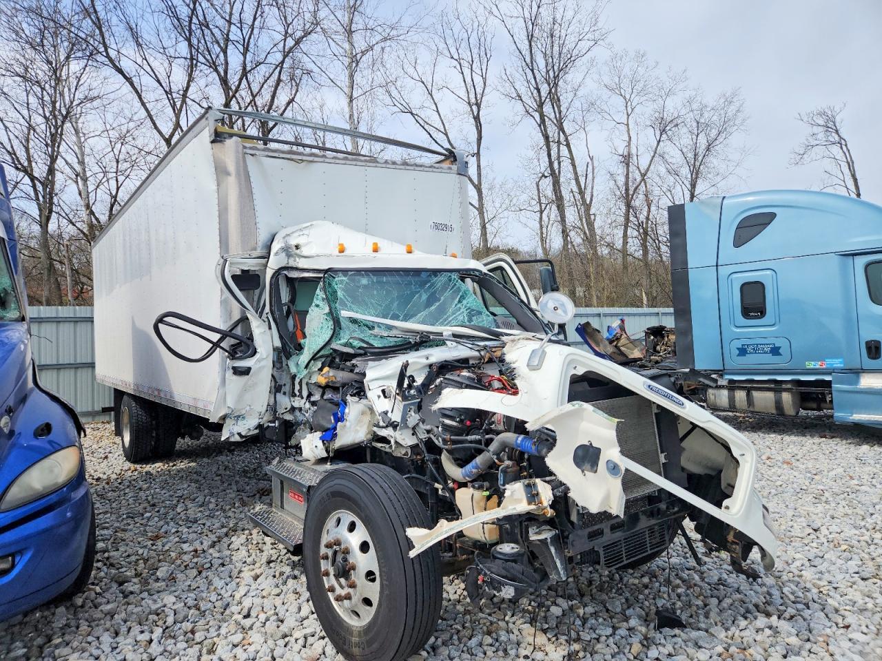 2022 Freigliner 2022 Freightliner Business Class M2 BOX Truck