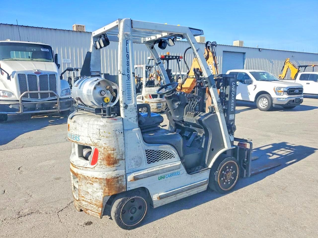 2015 Unicariers 2015 Nissan MCP1F2A20LV