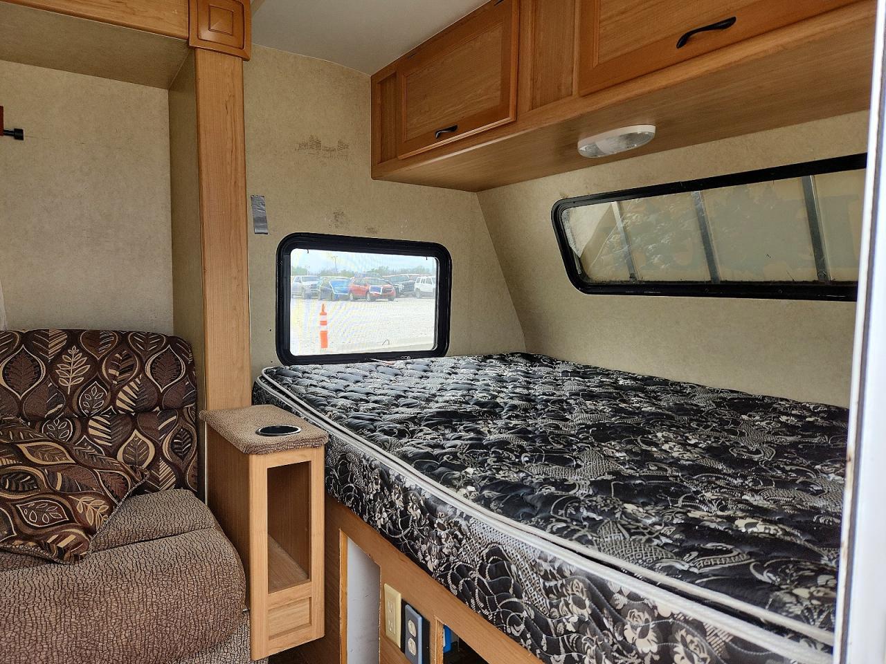 2014 Pacifworks 2014 Pacific Coachworks Econ Camper