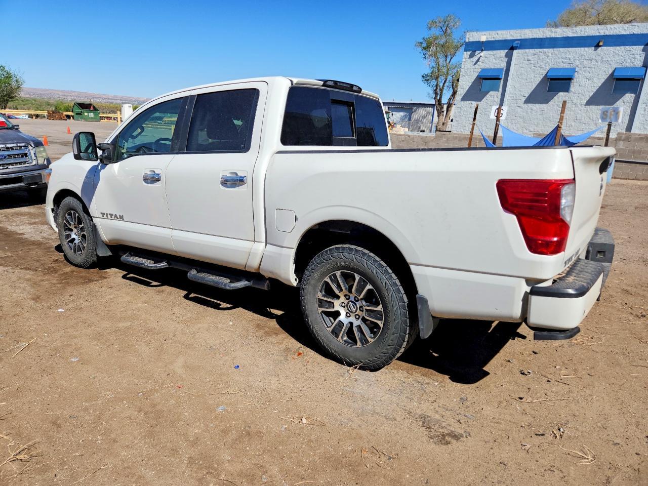 2021 Nissan Titan SV