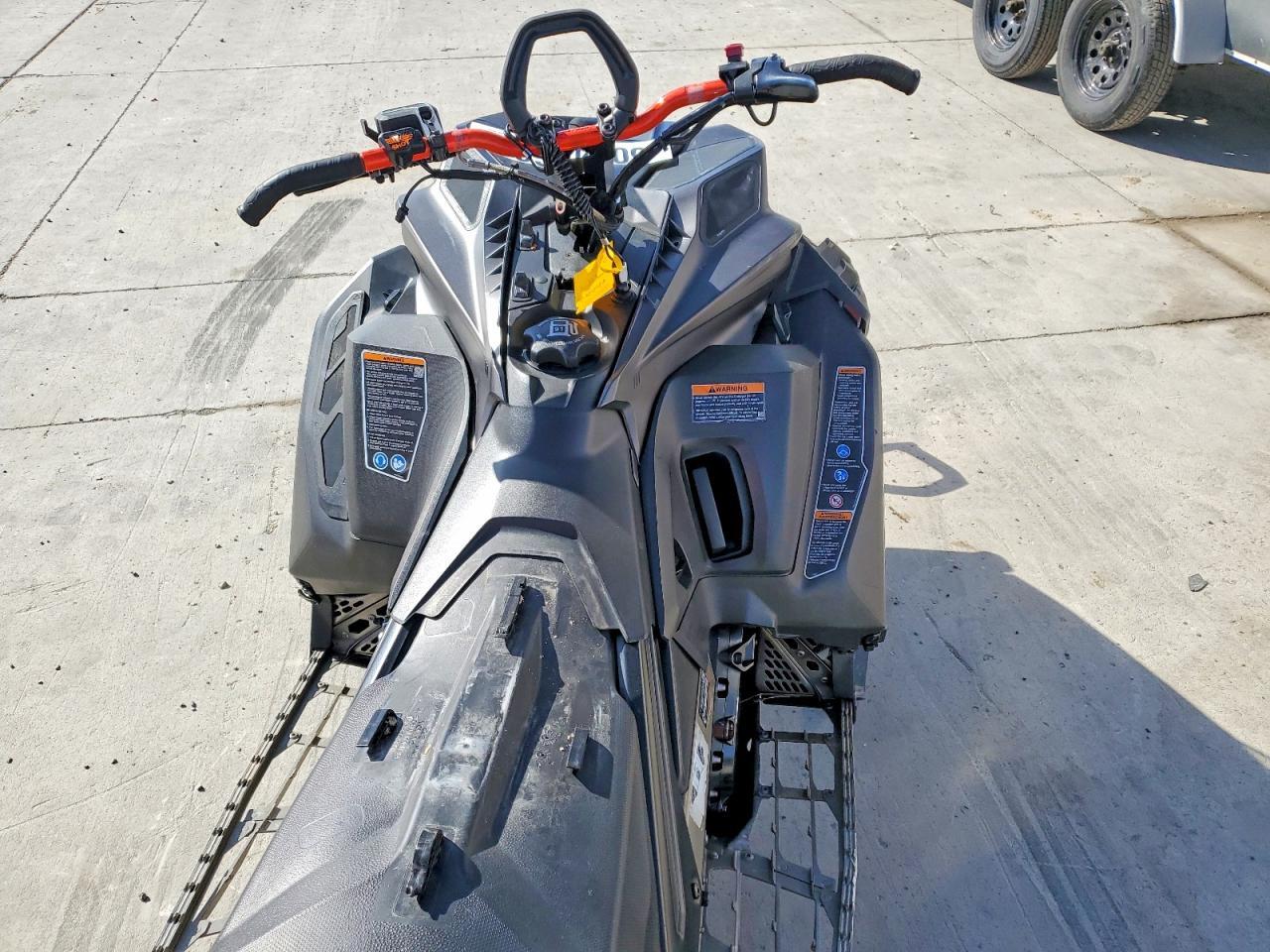 2022 Polr Snowmobile