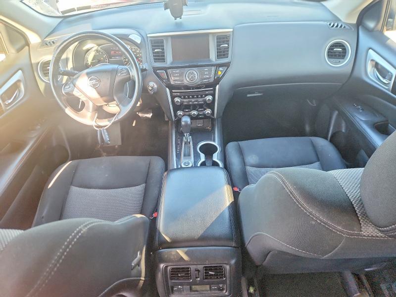 2018 Nissan Pathfinder sv