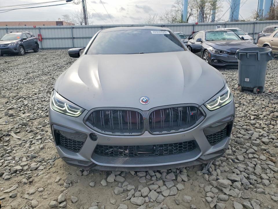 2023 BMW M8