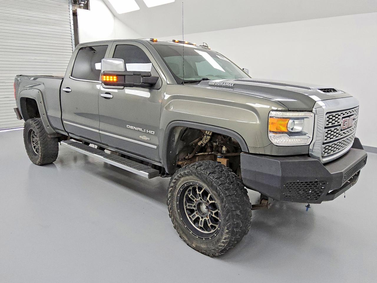 2018 GMC Sierra K2500 Denali