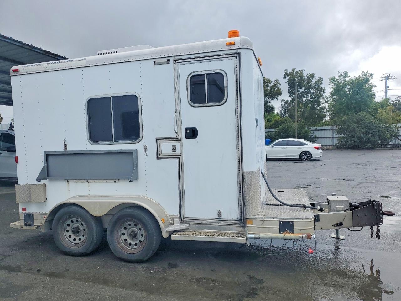 2000 Pelsue Fiber Optic Splicing Trailer