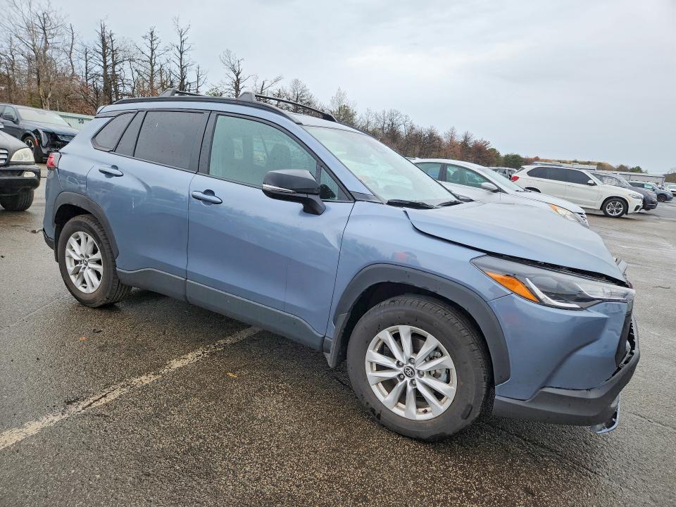 2025 Toyota Corolla Cross le