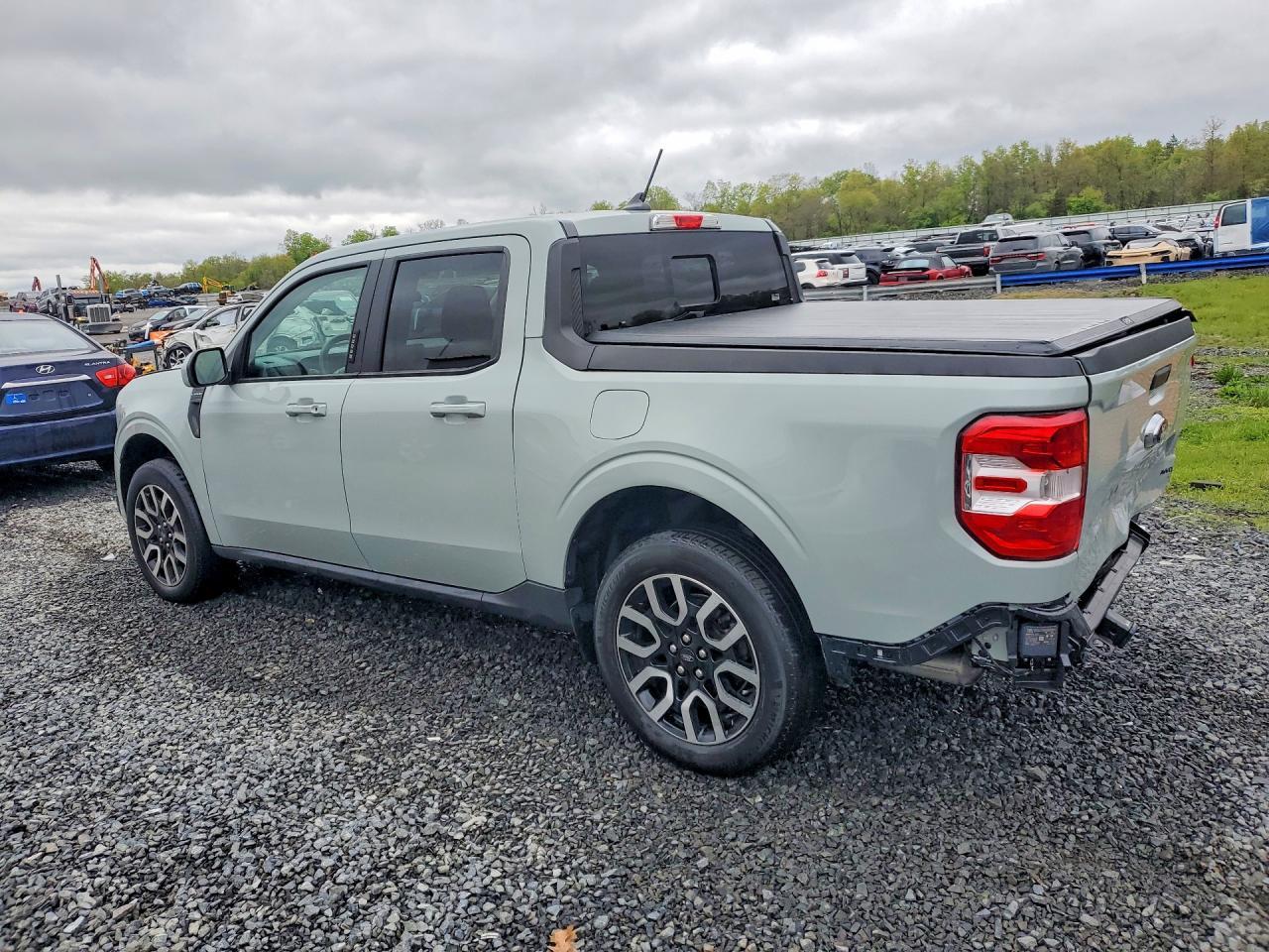 2022 Ford Maverick XL