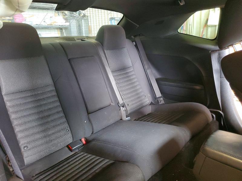 2014 Dodge Challenger sxt