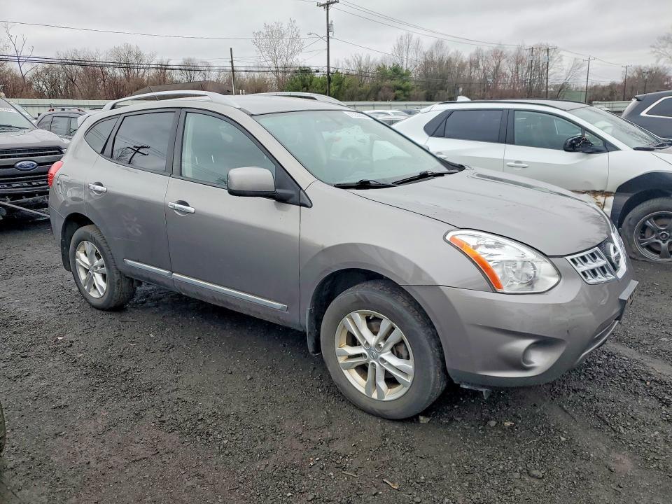2013 Nissan Rogue s