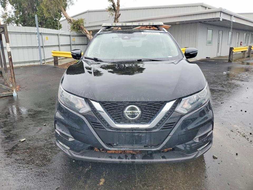 2022 Nissan Rogue Sport sv