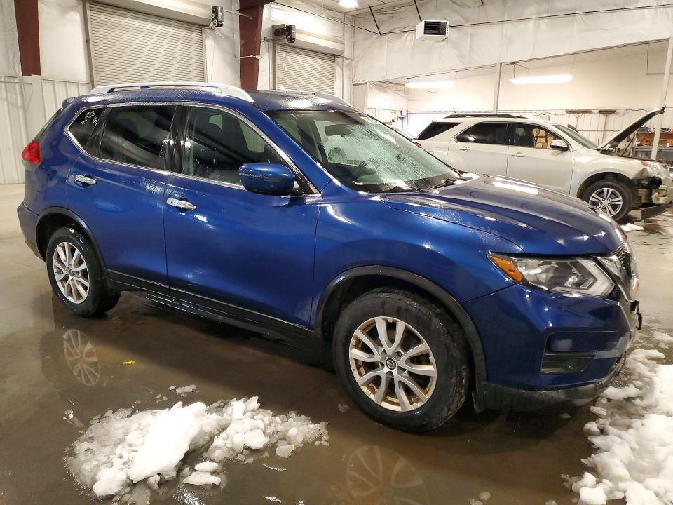 2017 Nissan Rogue sv