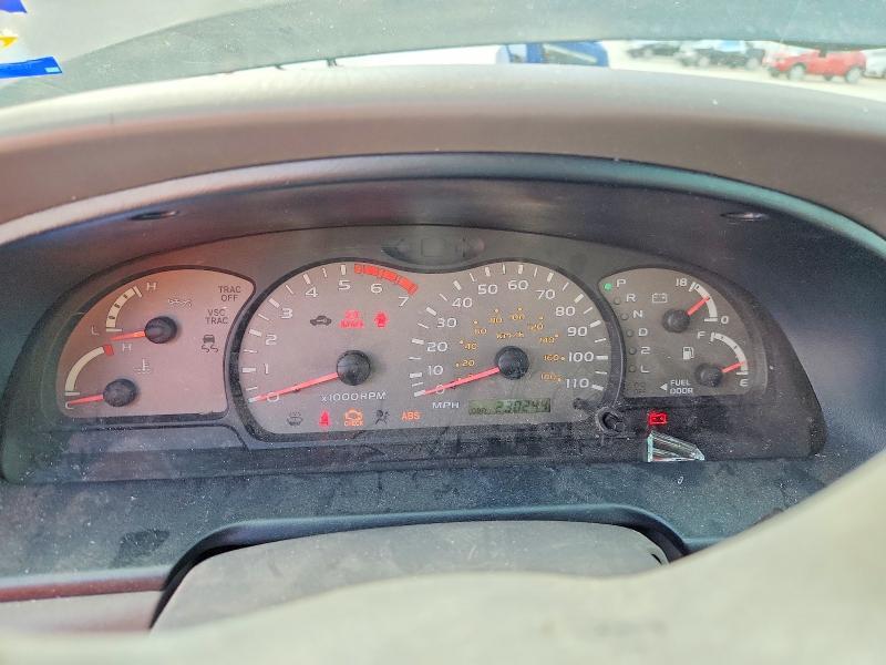 2001 Toyota Sequoia Limited