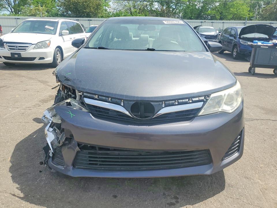 2013 Toyota Camry Hybrid le