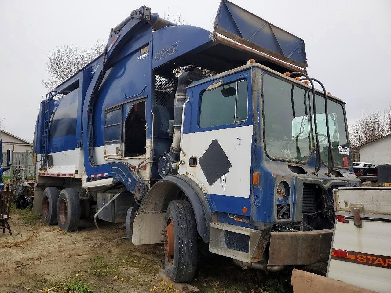 2014 Mack 600 MRU600