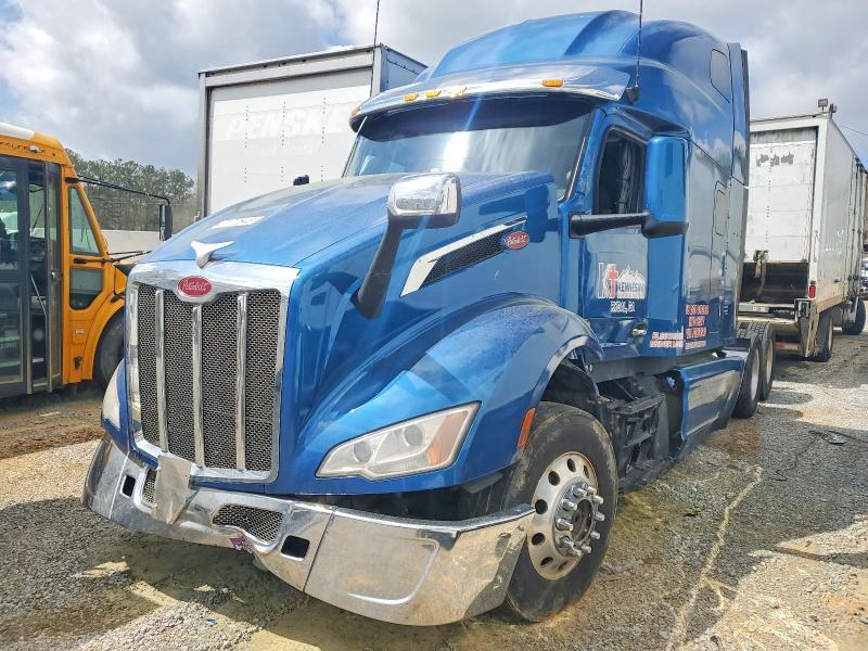 2023 Peterbilt 579