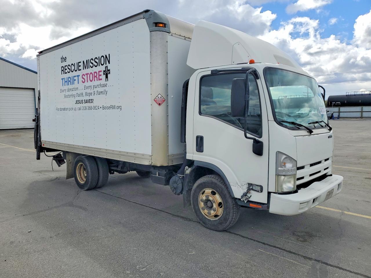 2012 Isuzu NPR-BOX Truck