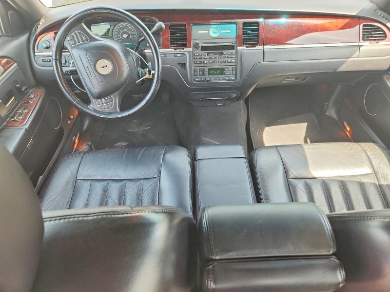 2004 Lincoln Town car Executive