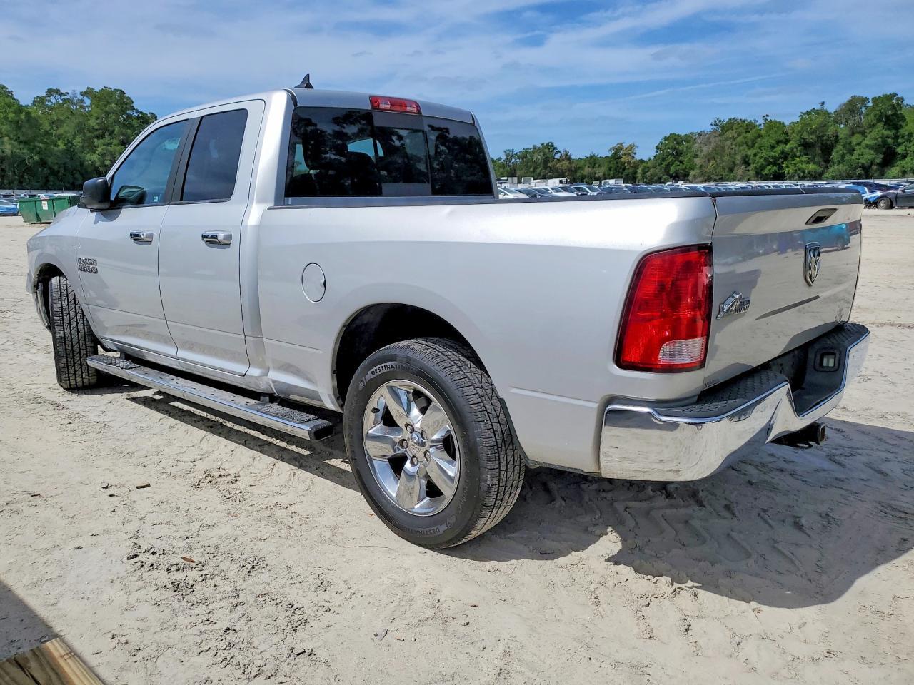 2015 Dodge RAM 1500 SLT