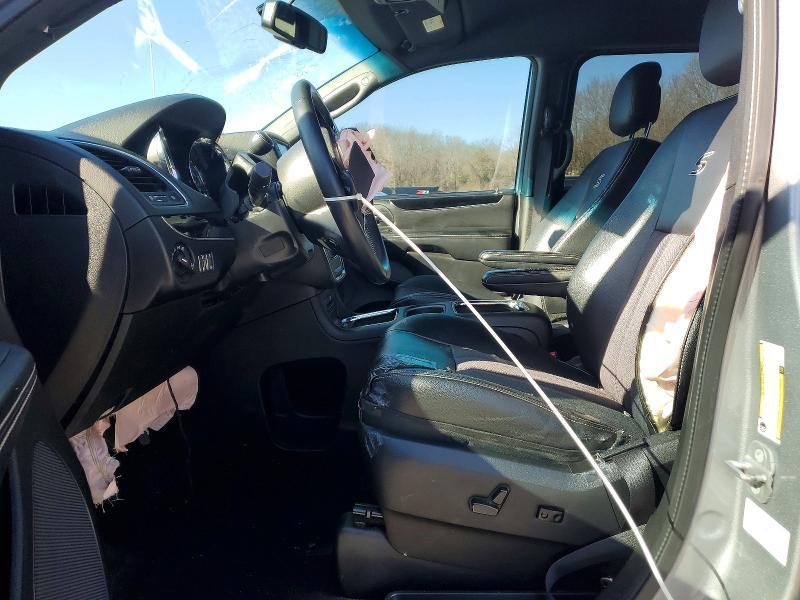 2014 Chrysler Town & Country s