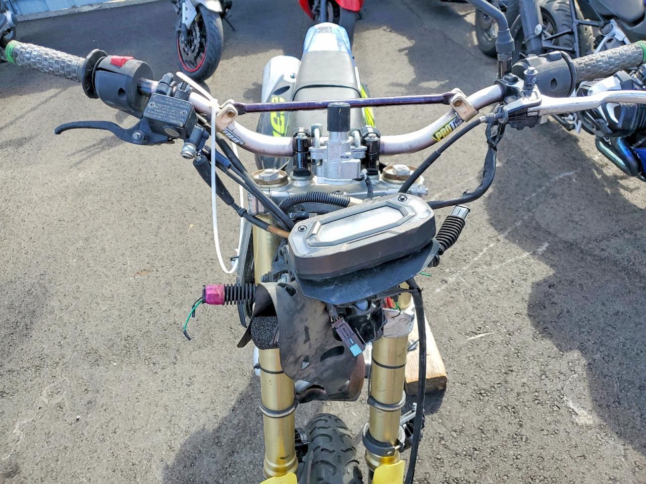 2022 Kawasaki KLX230 D