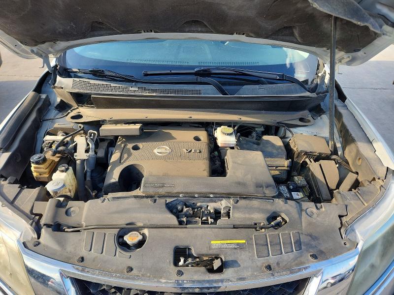 2015 Nissan Pathfinder sv