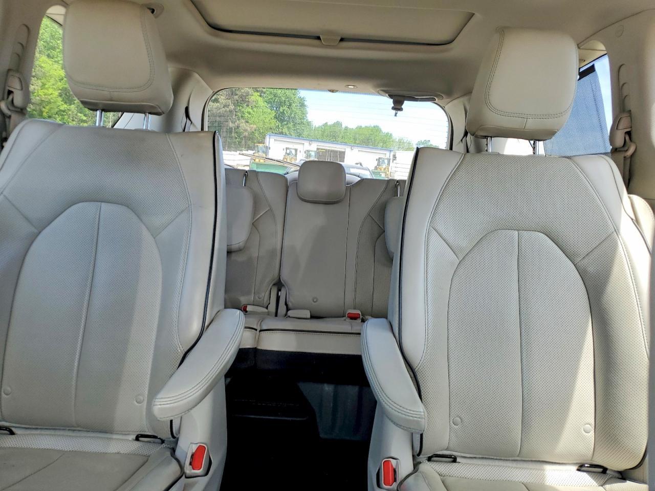 2018 Chrysler Pacifica Hybrid Limited