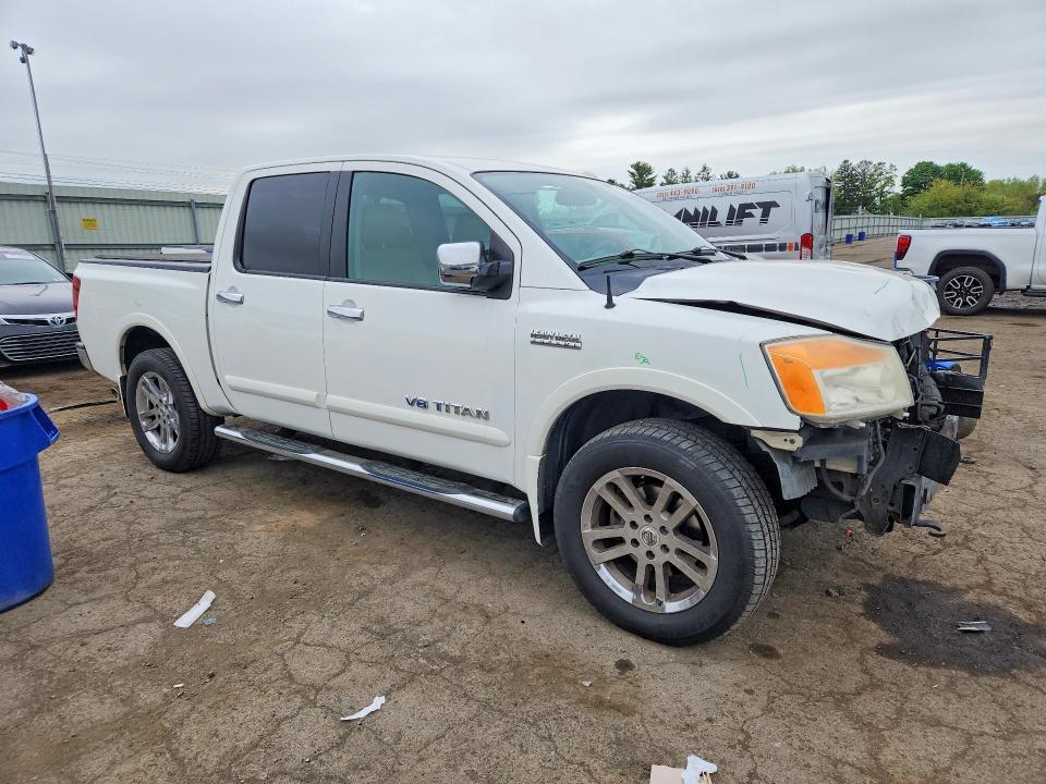 2011 Nissan Titan SV