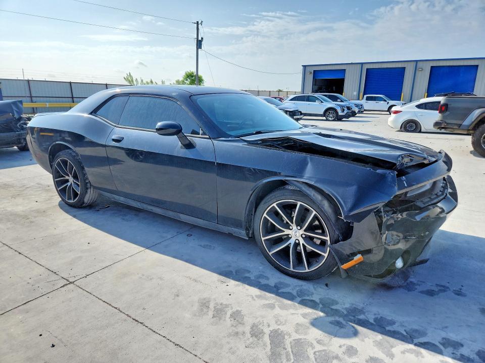 2014 Dodge Challenger sxt