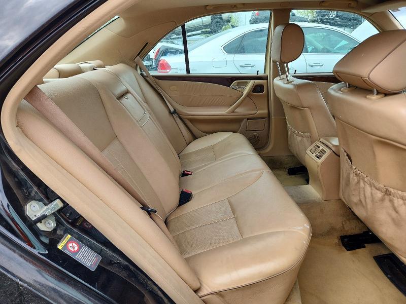 2000 Mercedes-Benz E 320 4matic