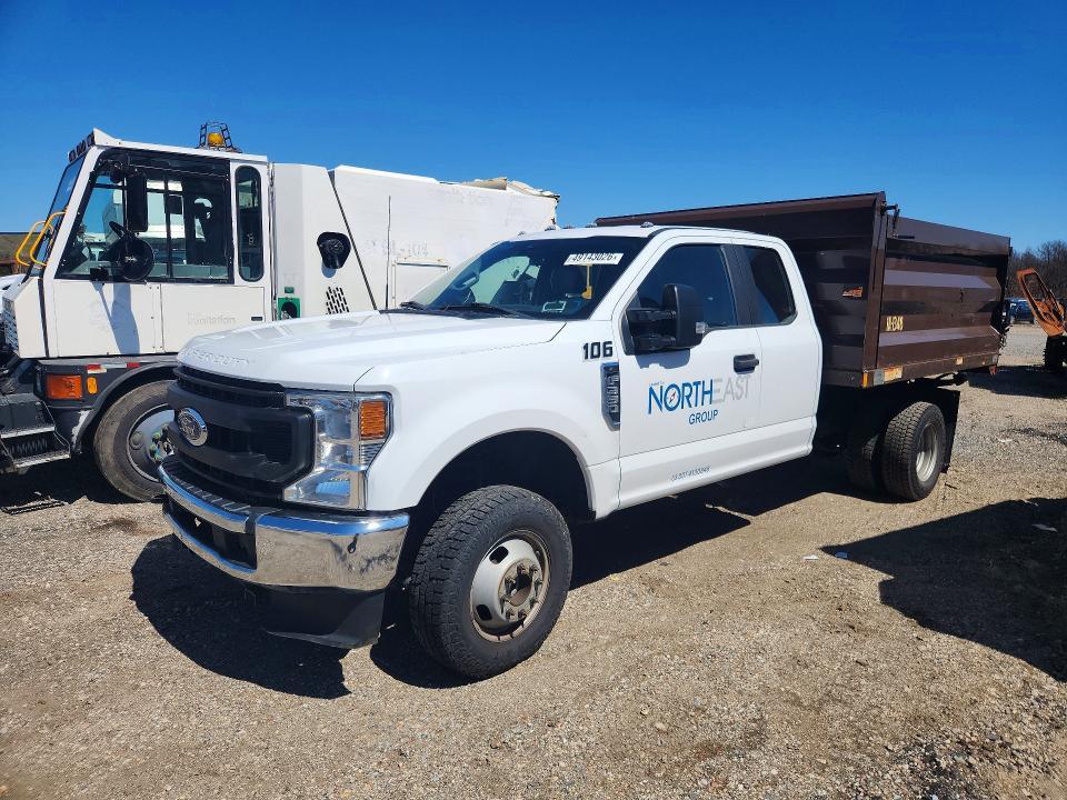 2022 Ford F350 Super Duty Dump Truck
