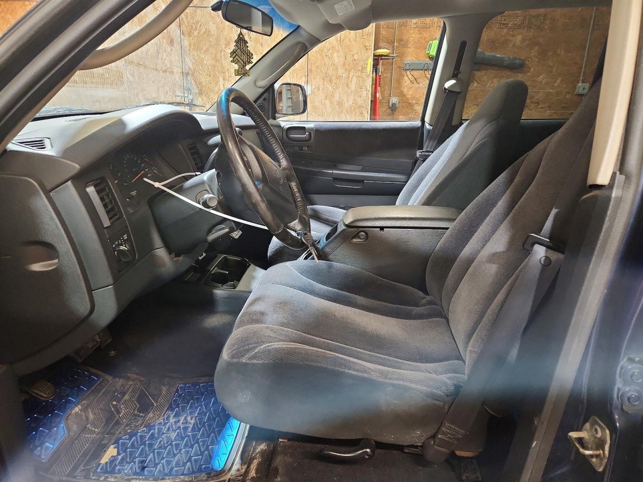 2001 Dodge Dakota Quattro