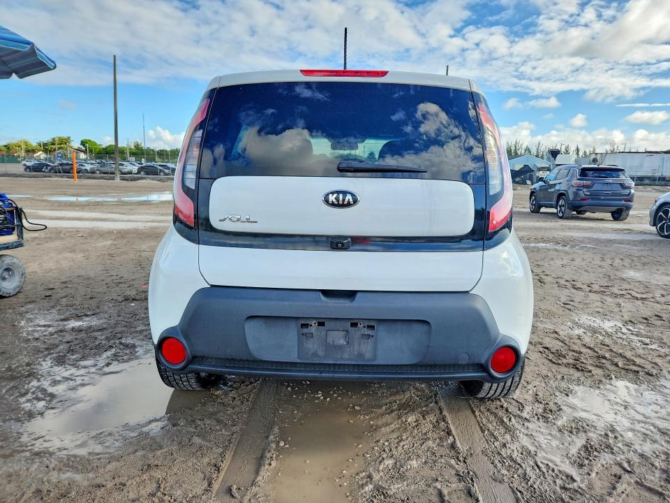 2015 KIA Soul +