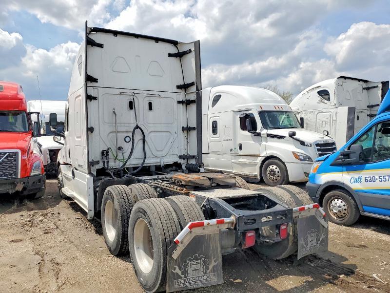 2022 Freigliner 2022 Freightliner Cascadia 126 Semi Truck