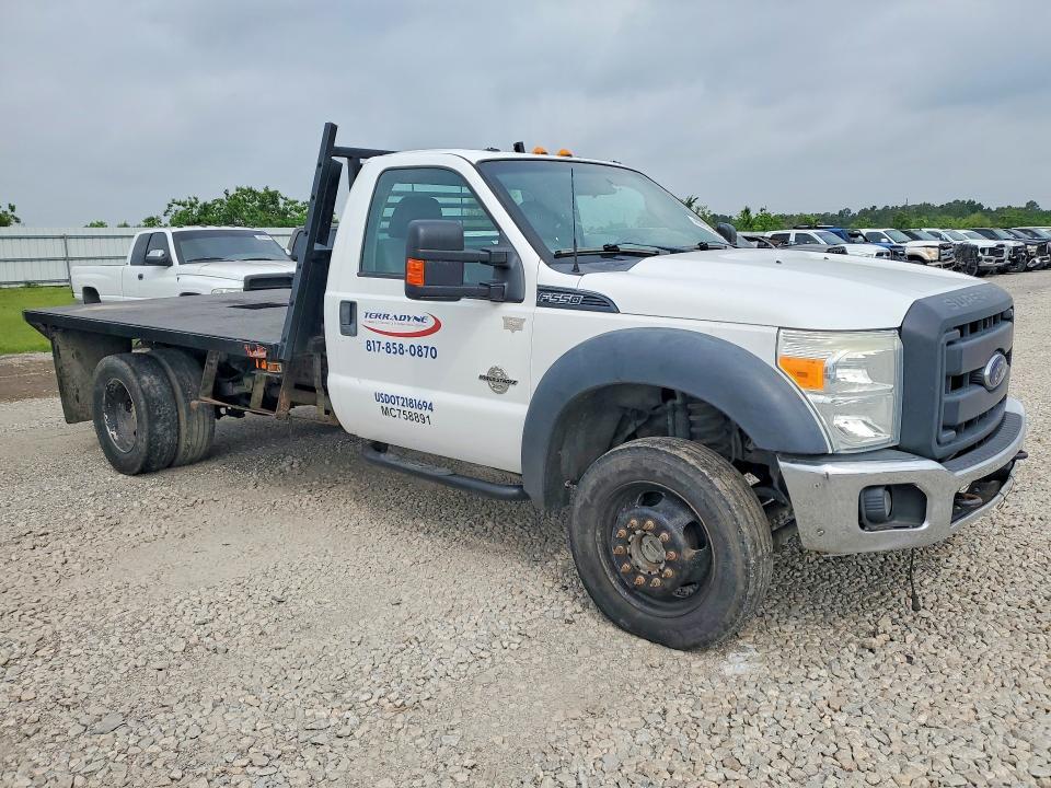 2016 Ford F550 Super Duty Flatbed Truck