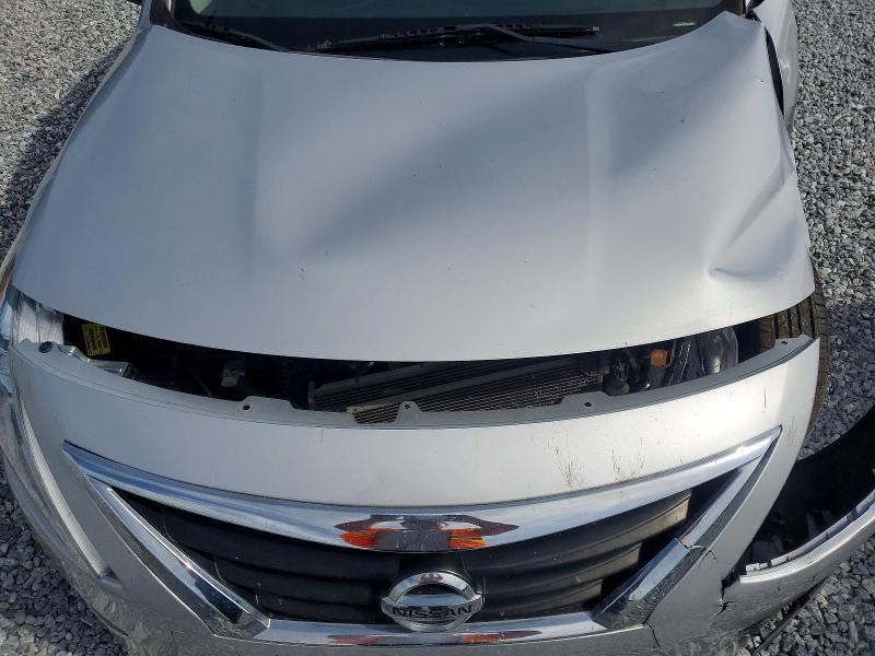 2019 Nissan Versa s Plus
