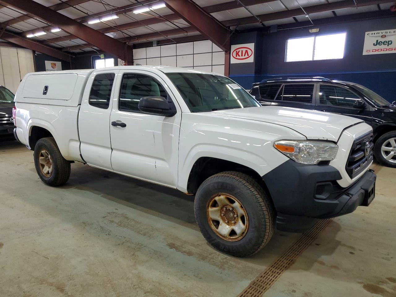 2017 Toyota Tacoma SR