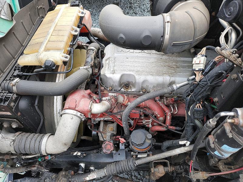 2017 Mack CXU612 Semi Truck