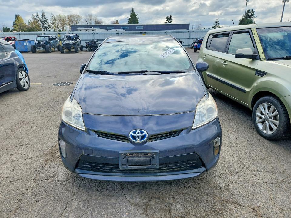 2014 Toyota Prius Three