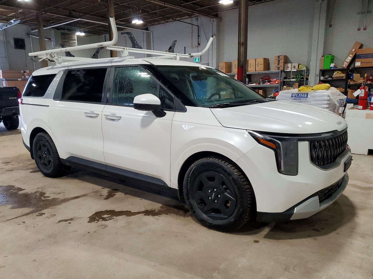 2025 KIA Carnival LX