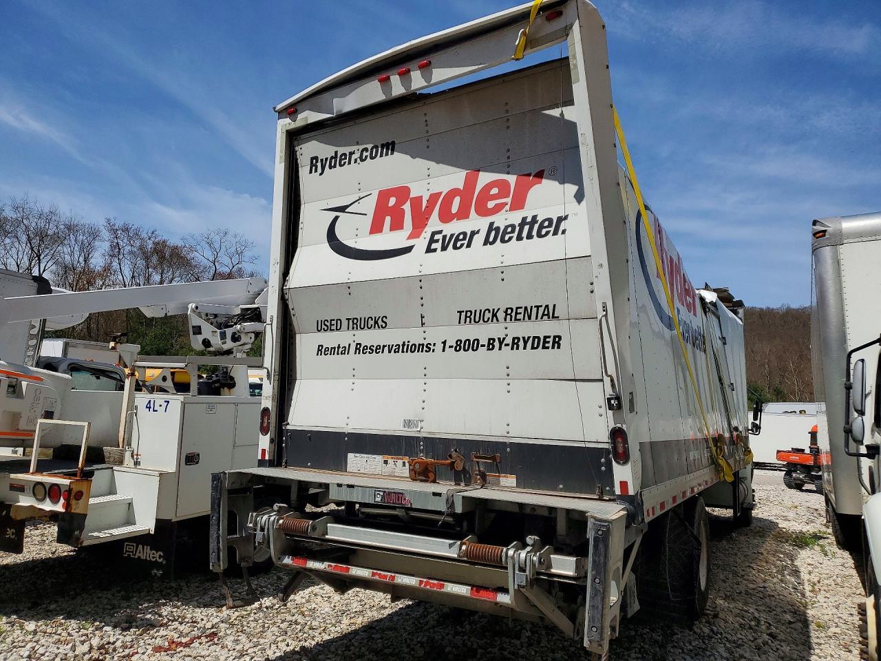 2020 International MV607 BOX Truck