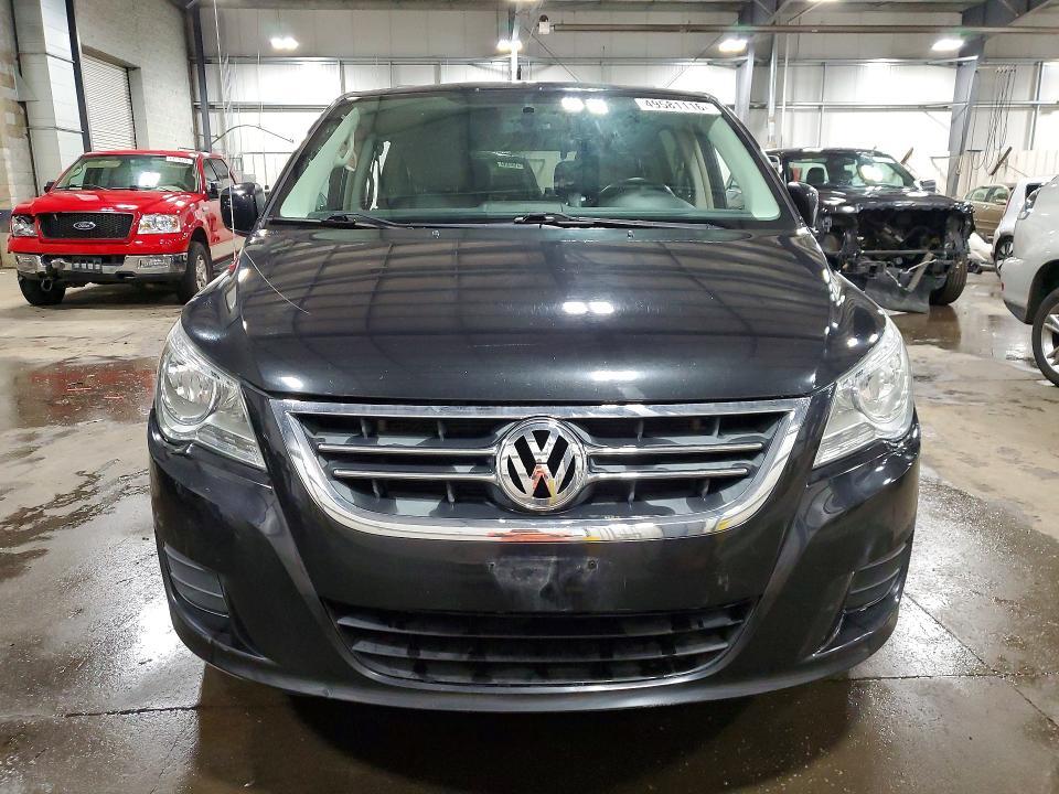 2011 Volkswagen Routan se