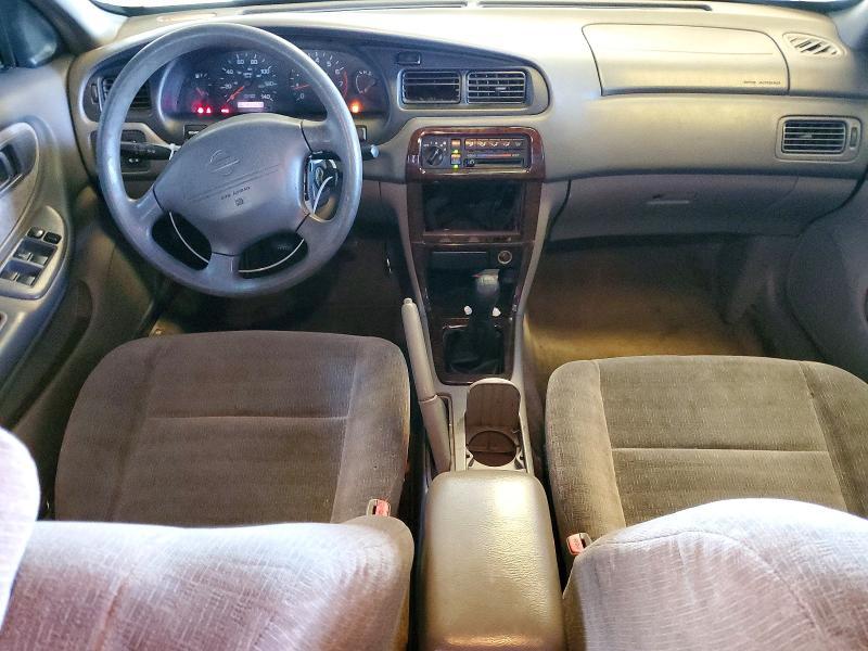 2000 Nissan Altima xe